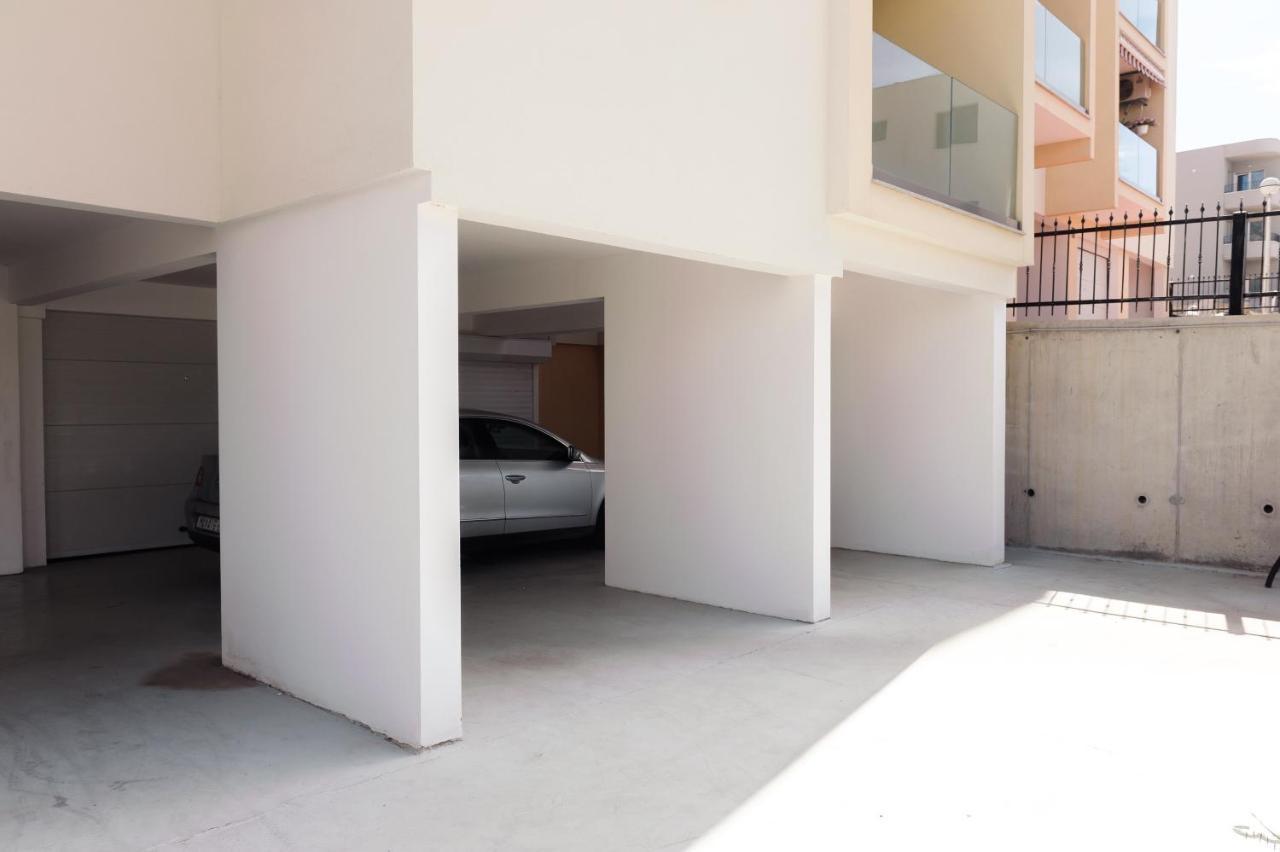 Crystal Apartment *